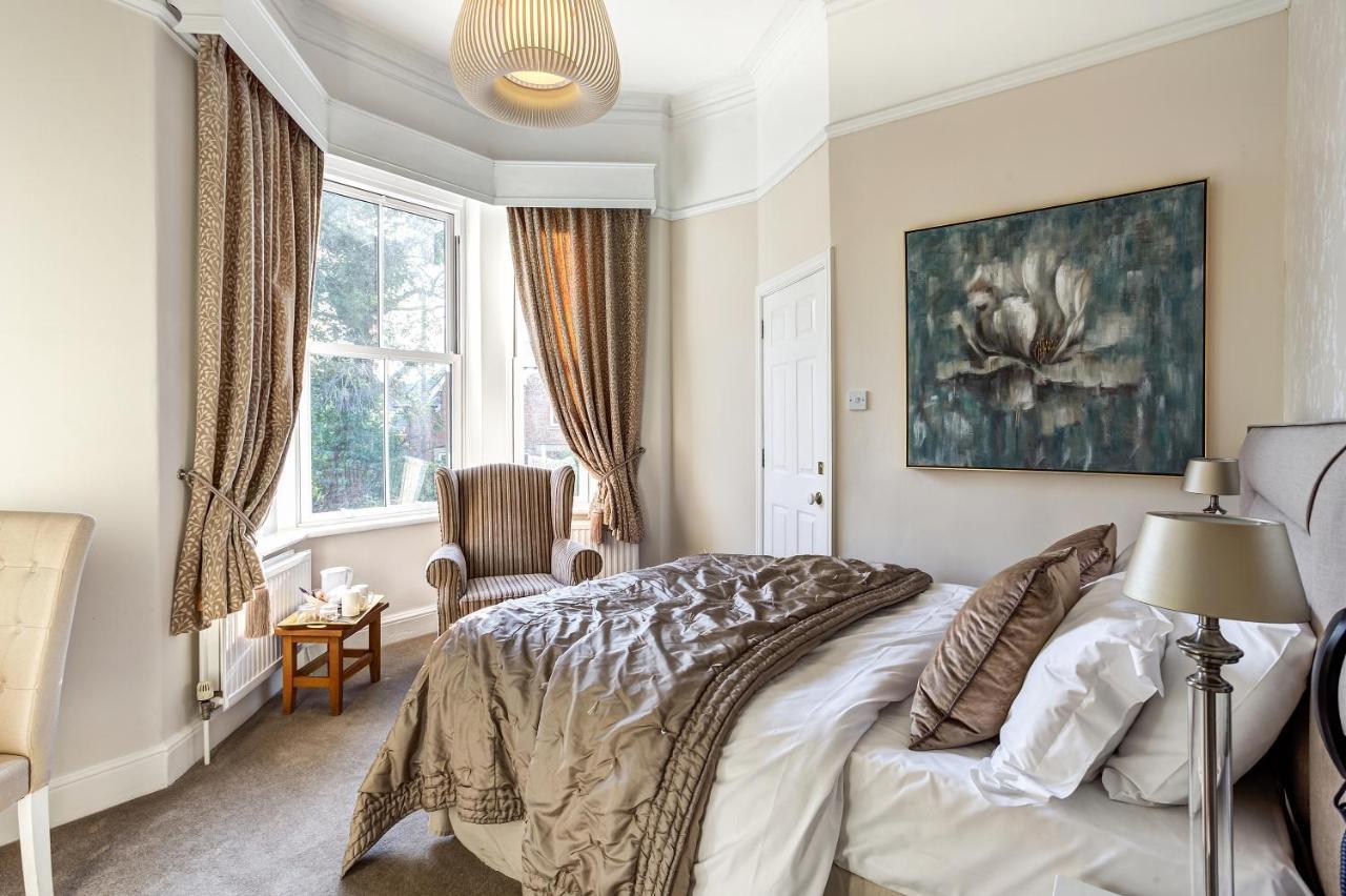 Alexandra Court Hotel Конглтон Экстерьер фото